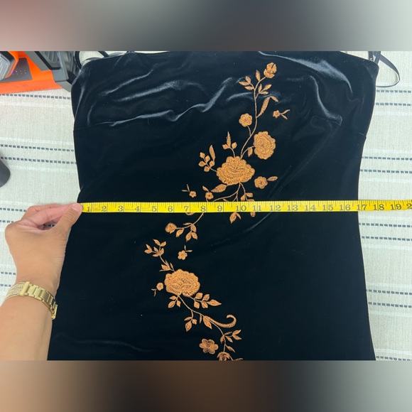 Arianna by Rachel Kaye Y2K Velvet Floral Embroidered High Slit Shaw Gown Size 14 - Picture 11 of 15